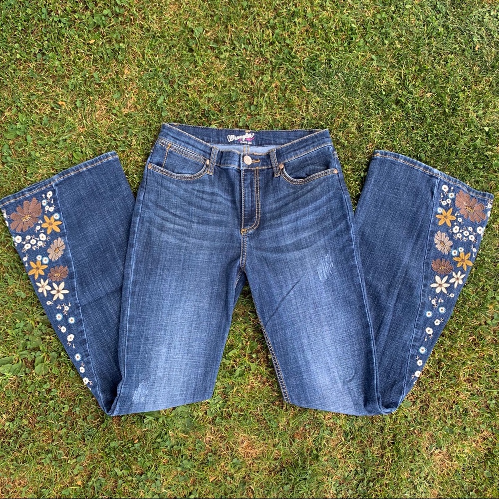 Floral Wrangler Bell Bottoms 🌺🌼🌸